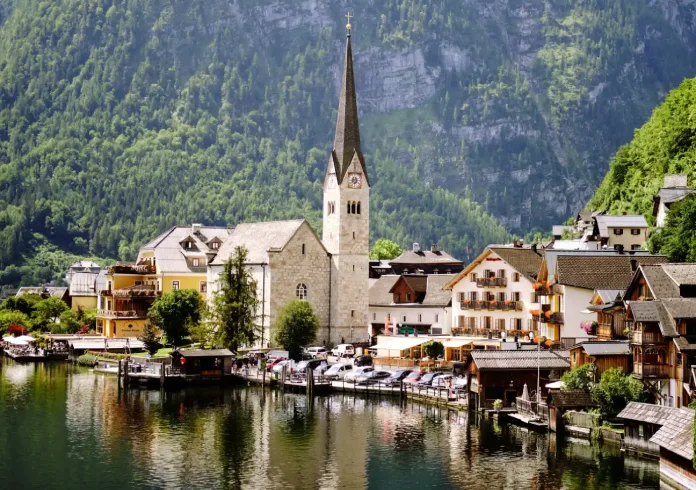 Hallstatt town lake view